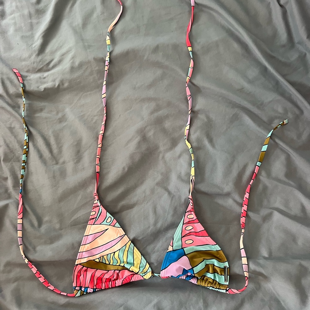 Billabong tropical pattern bikini top